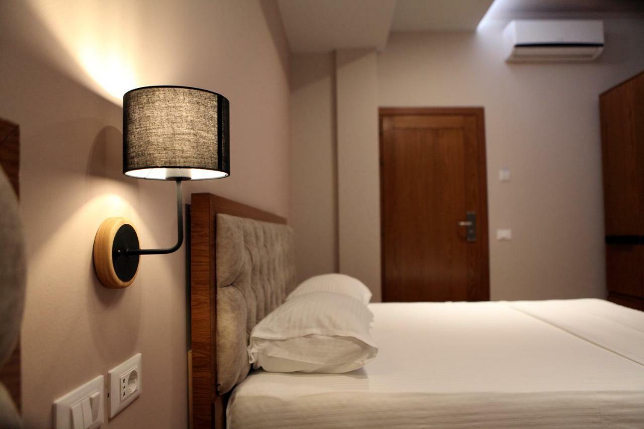 Hotel Pelikan Divjake Exteriér fotografie