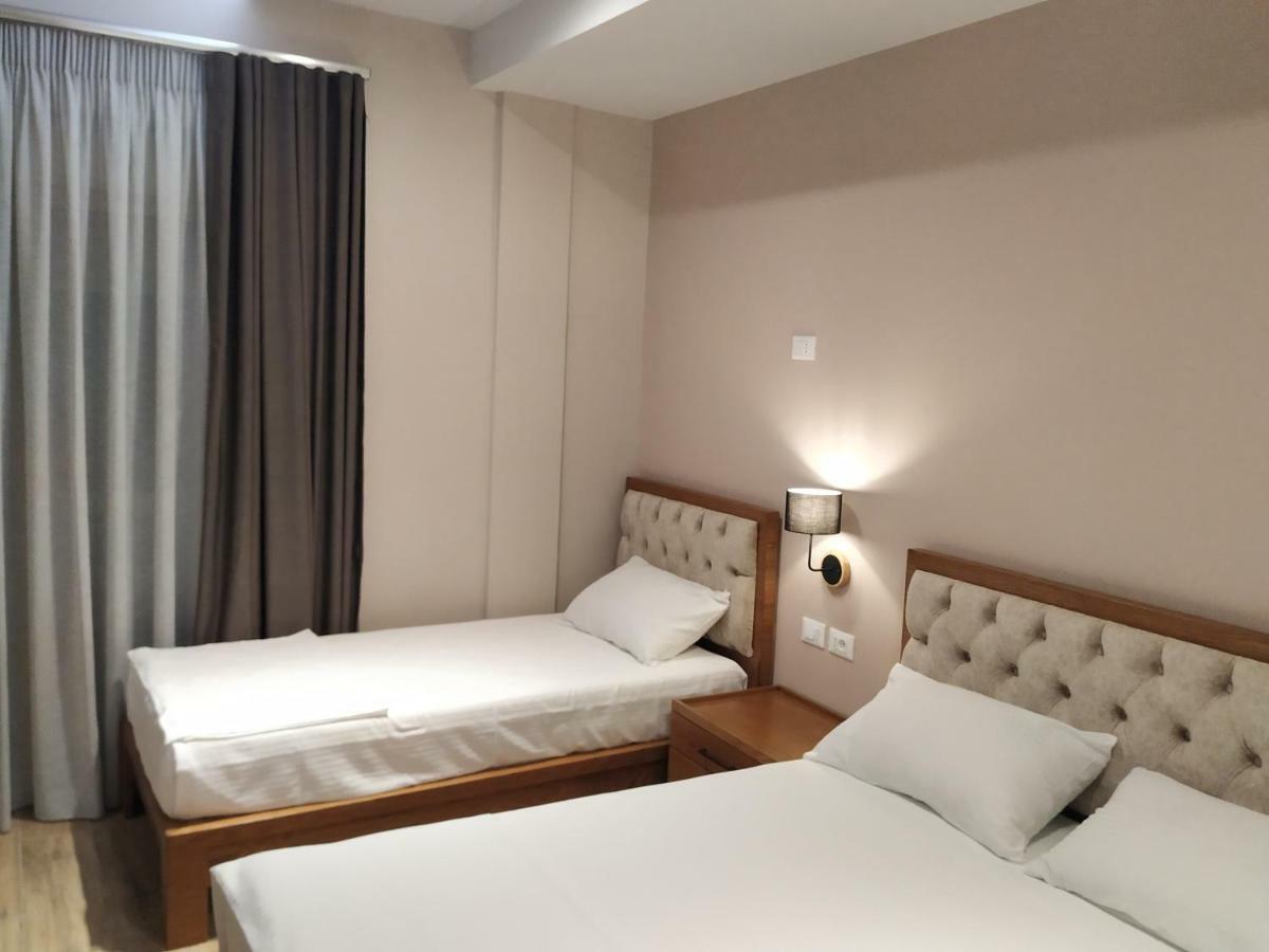 Hotel Pelikan Divjake Exteriér fotografie
