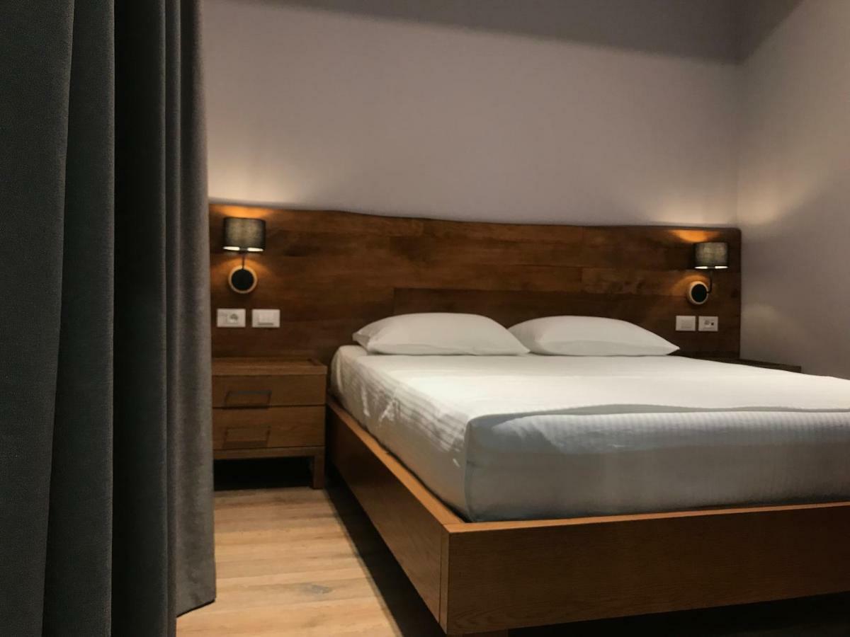 Hotel Pelikan Divjake Exteriér fotografie